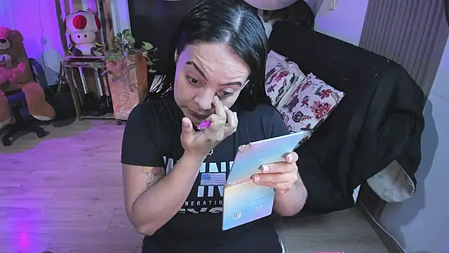 Cuttiealice online show from February 2, 2025, 12:46 pm