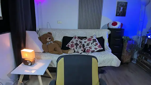 Cuttiealice online show from February 23, 2025, 12:41 am