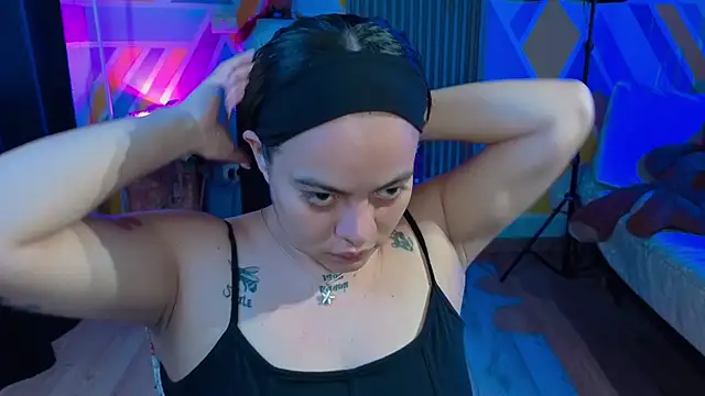 Cuttiealice online show from October 15, 2025, 12:49 pm