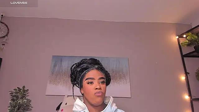 Briana Wells  online show from March 5, 2026, 12:34 pm