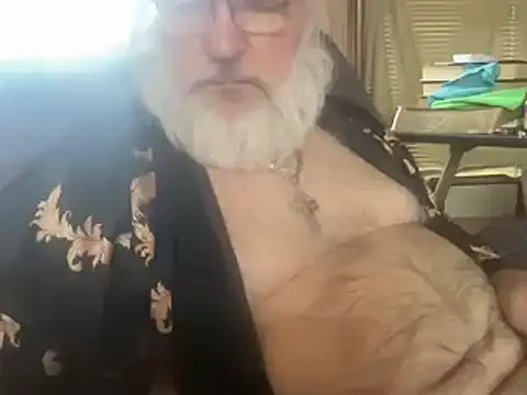 Snapshot of 44jon44 chatting on December 1, 2024, 10:43 pm 44jon44 online show from December 1, 2024, 10:43 pm