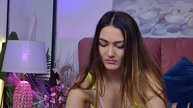 NicolLopeze online show from February 11, 2025, 10:59 am