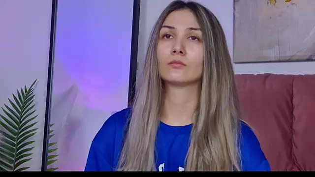 NicolLopeze online show from November 26, 2025, 3:46 pm