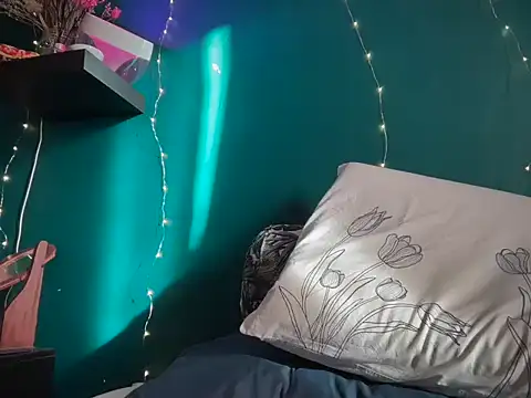 Snapshot of MistyParadiso chatting on March 18, 2025, 4:04 pm MistyParadiso online show from March 18, 2025, 4:04 pm