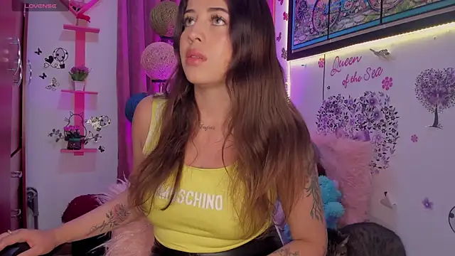 Snapshot of zoe_kittylove chatting on December 18, 2024, 4:20 am zoe kittylove online show from December 18, 2024, 4:20 am