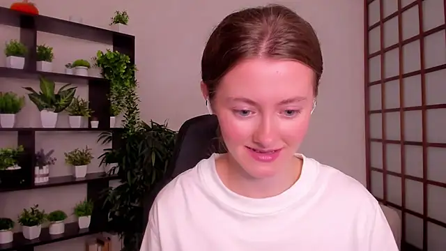 Snapshot of KateCuddle chatting on September 26, 2025, 2:59 am KateCuddle online show from September 26, 2025, 2:59 am