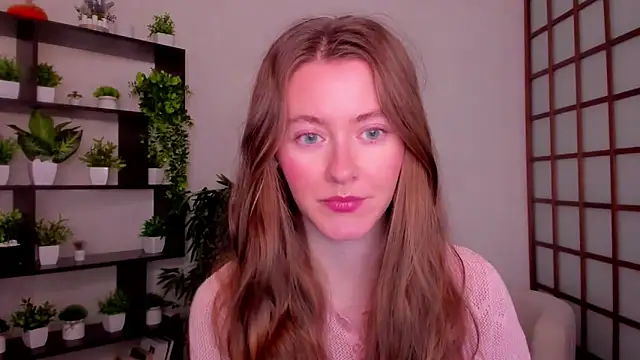 Snapshot of KateCuddle chatting on October 21, 2025, 2:12 am KateCuddle online show from October 21, 2025, 2:12 am