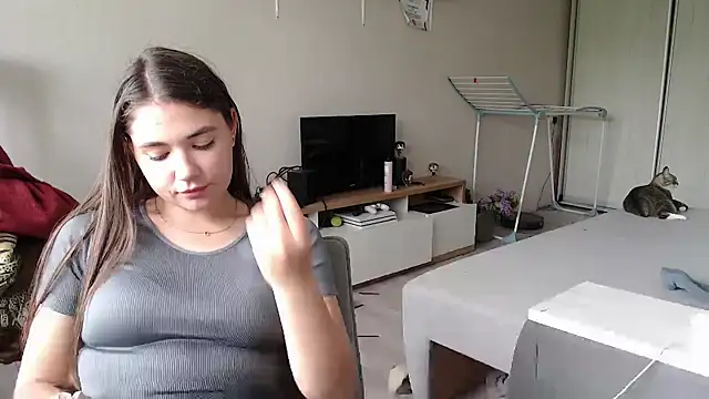 Snapshot of delightful_sofi chatting on May 14, 2026, 1:18 pm delightful sofi online show from May 14, 2026, 1:18 pm