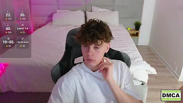 cute thomas online show from February 10, 2025, 8:21 pm