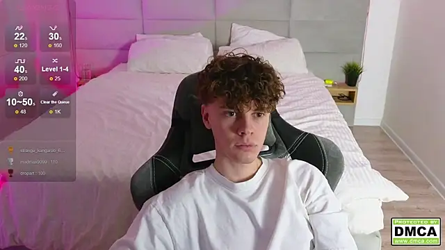 cute thomas online show from February 10, 2025, 11:23 pm