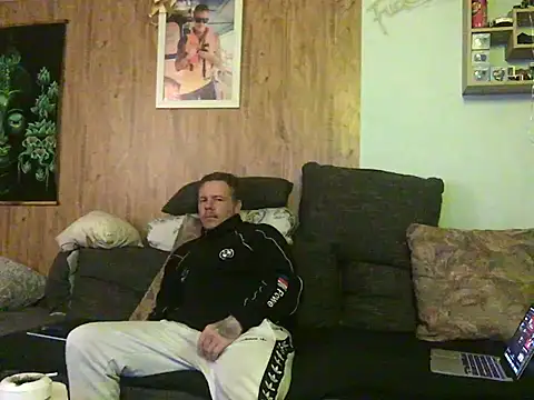 steveindahouse online show from March 17, 2025, 6:11 pm