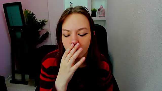 Persephoni online show from December 30, 2024, 5:37 am