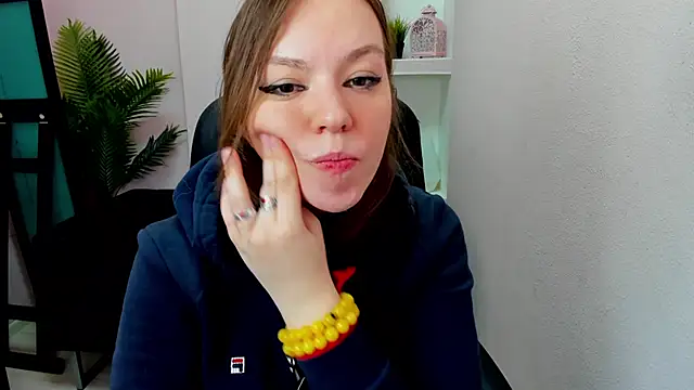 Persephoni online show from January 8, 2025, 5:27 am