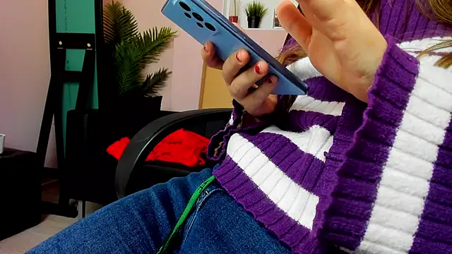 Persephoni online show from February 15, 2025, 7:17 pm