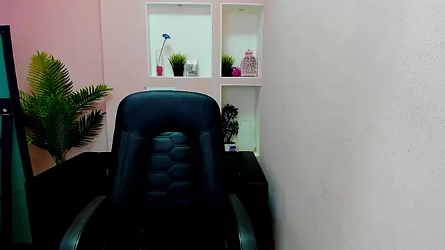 Persephoni online show from October 15, 2025, 8:31 pm