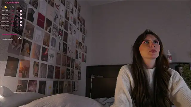 itssophiie online show from October 1, 2025, 6:25 pm