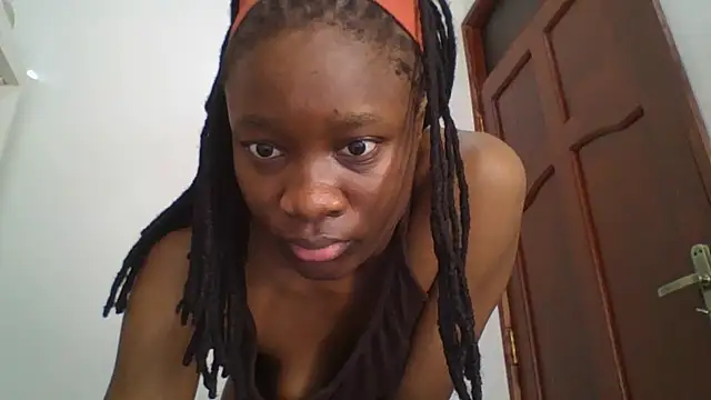 Snapshot of sweet_sassy_ chatting on October 22, 2025, 4:24 am sweet sassy online show from October 22, 2025, 4:24 am