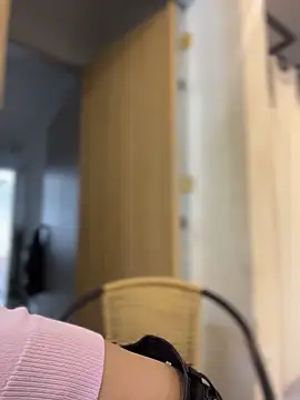 clarachanelricek online show from February 19, 2026, 8:27 pm