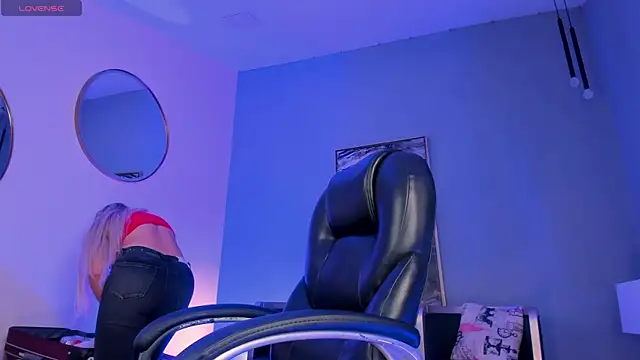 SophieBarnett online show from December 21, 2025, 1:46 am