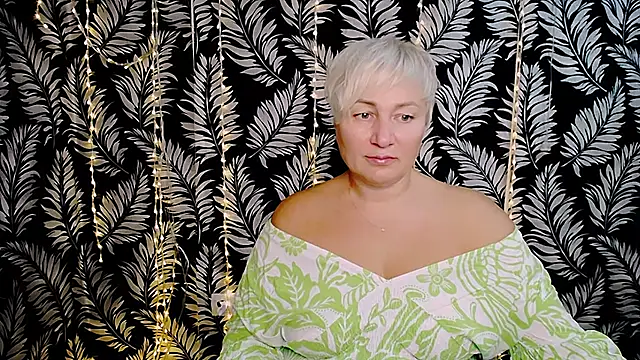 Snapshot of Olivia_playful chatting on October 19, 2025, 11:22 am Olivia playful online show from October 19, 2025, 11:22 am