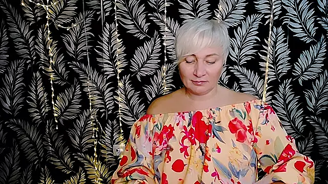 Snapshot of Olivia_playful chatting on November 2, 2025, 12:18 pm Olivia playful online show from November 2, 2025, 12:18 pm