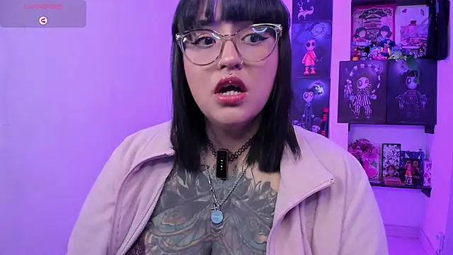  Ali Brinck  online show from October 8, 2025, 1:36 am