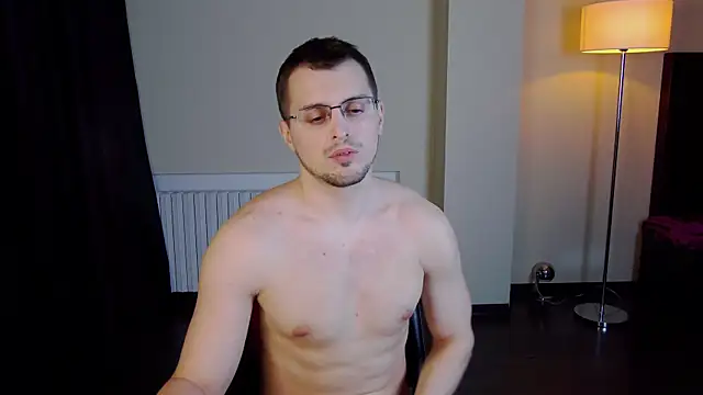 Friend12321 online show from February 28, 2025, 11:45 pm