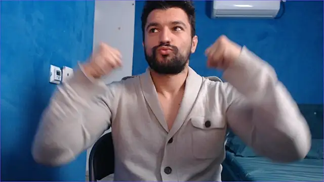 Snapshot of alex_blu chatting on October 3, 2025, 7:38 am alex blu online show from October 3, 2025, 7:38 am