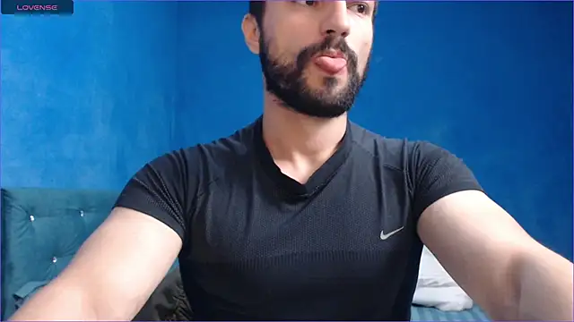 Snapshot of alex_blu chatting on October 9, 2025, 9:13 pm alex blu online show from October 9, 2025, 9:13 pm