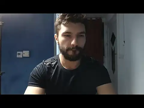 Snapshot of alex_blu chatting on December 22, 2025, 4:15 pm alex blu online show from December 22, 2025, 4:15 pm