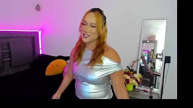 Cherrynoa online show from November 15, 2025, 2:31 am