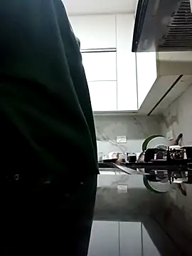 Snapshot of Lent_Medium chatting on November 11, 2025, 6:35 am Lent Medium online show from November 11, 2025, 6:35 am