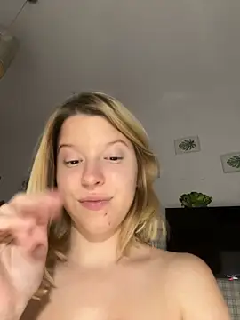 kimczii online show from December 6, 2024, 10:27 am
