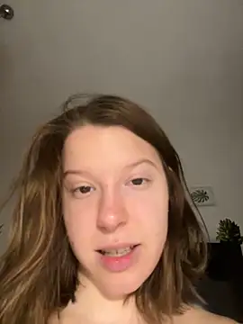 kimczii online show from December 30, 2024, 10:32 am