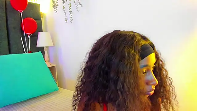 Snapshot of AntonellaaHot chatting on February 19, 2025, 10:53 pm AntonellaaHot online show from February 19, 2025, 10:53 pm