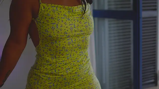 anabelcurvy online show from October 7, 2025, 1:41 pm