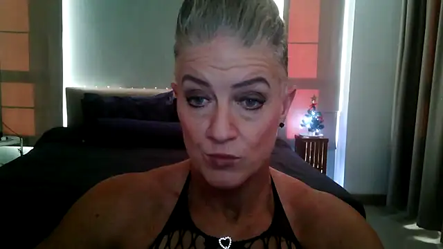 Devon2020 online show from November 30, 2025, 10:19 am