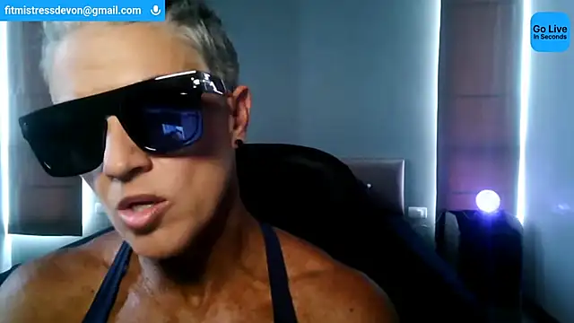 Snapshot of Devon2020 chatting on July 25, 2026, 7:28 am Devon2020 online show from July 25, 2026, 7:28 am