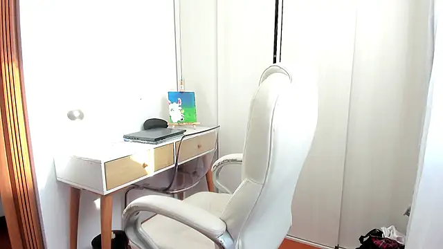 Gia  Paige online show from October 2, 2025, 9:00 pm