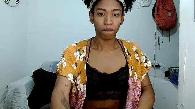 angelamarie1 online show from October 3, 2025, 11:07 am