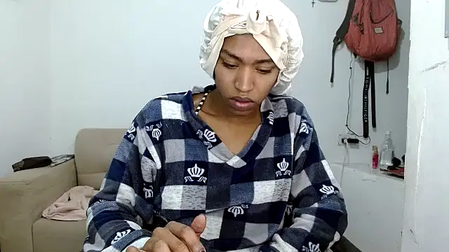 angelamarie1 online show from December 4, 2025, 12:42 am