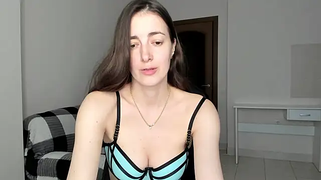 Sabrina Mur online show from November 7, 2025, 8:58 am