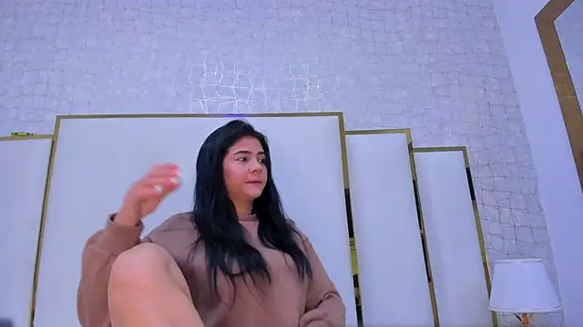 paola rodriguez online show from September 17, 2025, 11:45 am