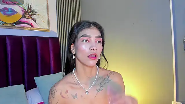 Snapshot of LauraAristizabal chatting on May 28, 2026, 11:51 am LauraAristizabal online show from May 28, 2026, 11:51 am