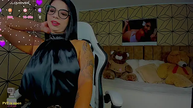 vane lopez  online show from February 7, 2026, 8:23 pm