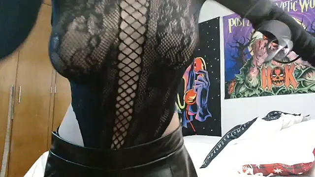 MINI Petite online show from January 9, 2026, 9:27 pm