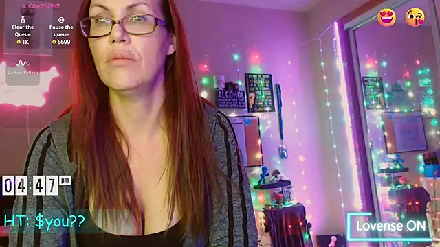 EmmaIsHere online show from December 12, 2024, 11:47 pm