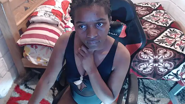 sexyjustin202 online show from December 5, 2024, 2:53 am