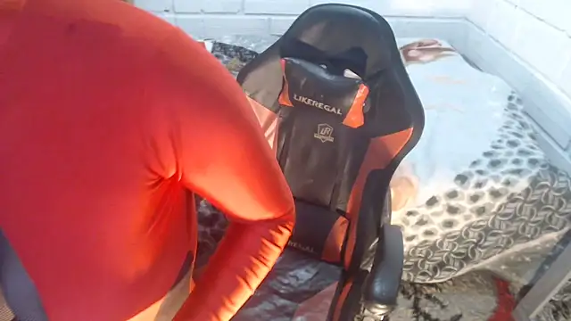 sexyjustin202 online show from October 1, 2025, 10:38 pm