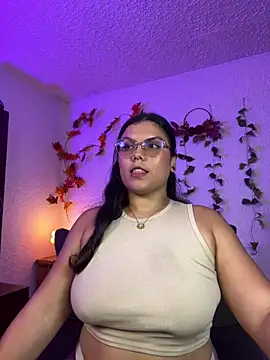 kittylu   online show from November 15, 2025, 2:31 am